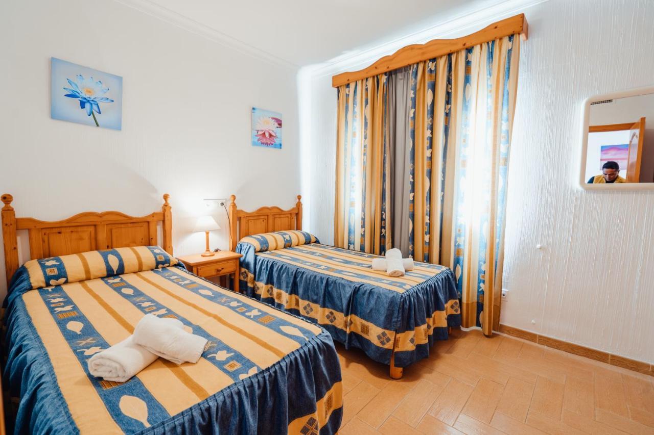 Apartamentos Punta Prima Beach 외부 사진